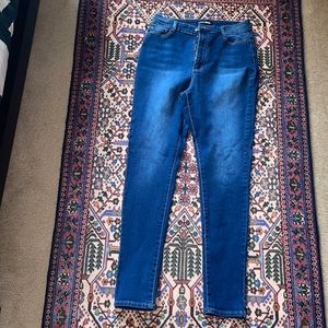 Fashion-Nova Skinny Jeans